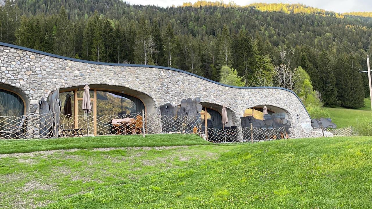 Erdhaeuser Und Apartments Mit Seeblick Und Alleinlage Weissensee Extérieur photo