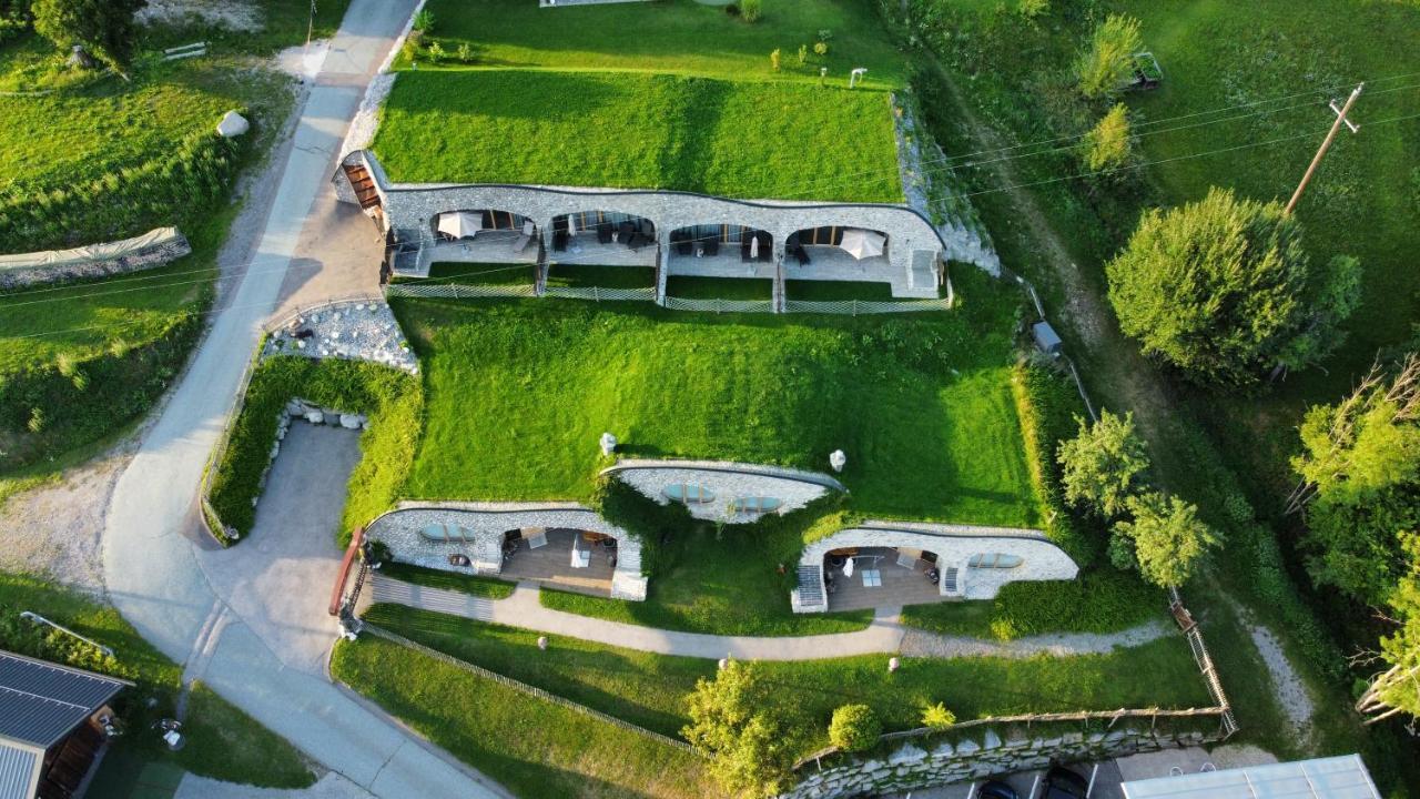 Erdhaeuser Und Apartments Mit Seeblick Und Alleinlage Weissensee Extérieur photo